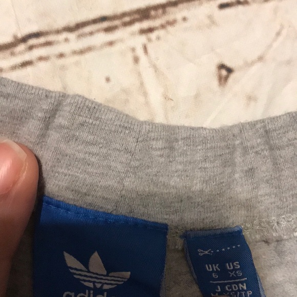 Adidas pants🔴 - Picture 3 of 4